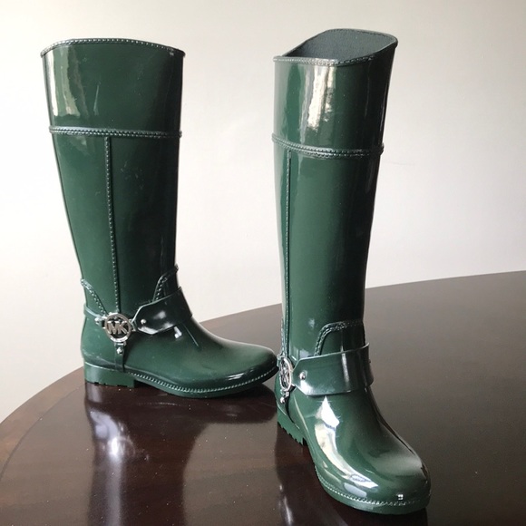 michael kors boots green